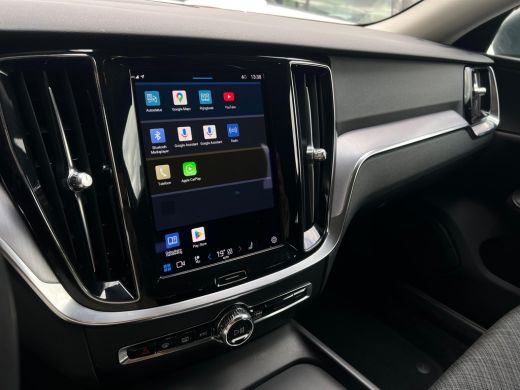 Volvo  V60 2.0 B3 Essential STUURWIEL VERW | STOELVERW | GOOGLE MAPS | CAMERA | ActivLease financial lease