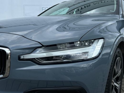 Volvo  V60 2.0 B3 Essential STUURWIEL VERW | STOELVERW | GOOGLE MAPS | CAMERA | ActivLease financial lease