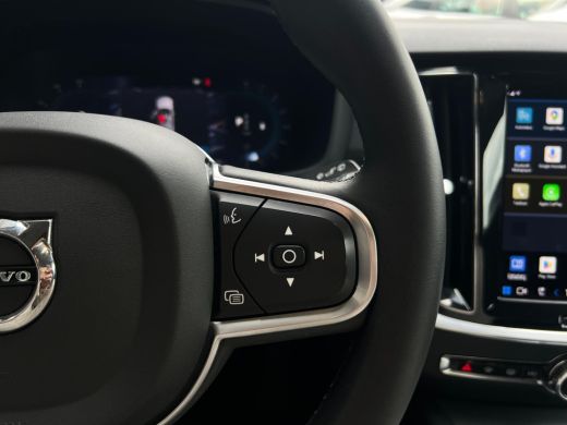 Volvo  V60 2.0 B3 Essential STUURWIEL VERW | STOELVERW | GOOGLE MAPS | CAMERA | ActivLease financial lease
