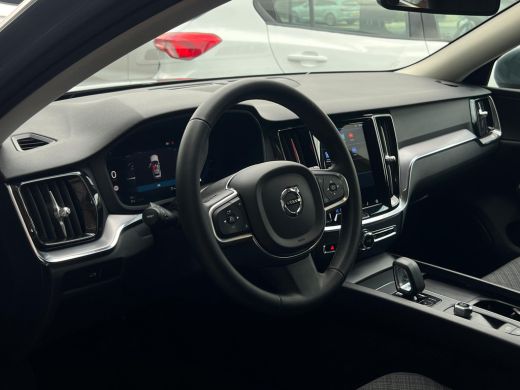 Volvo  V60 2.0 B3 Essential STUURWIEL VERW | STOELVERW | GOOGLE MAPS | CAMERA | ActivLease financial lease