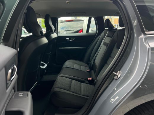 Volvo  V60 2.0 B3 Essential STUURWIEL VERW | STOELVERW | GOOGLE MAPS | CAMERA | ActivLease financial lease
