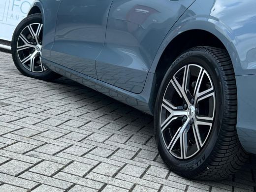 Volvo  V60 2.0 B3 Essential STUURWIEL VERW | STOELVERW | GOOGLE MAPS | CAMERA | ActivLease financial lease