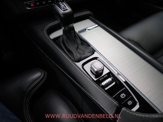 Volvo  V90 T4 Inscription ACC/SPORTLEER/CAMERA/CARPLAY/KEYLESS ActivLease financial lease