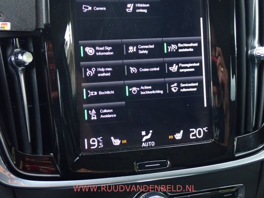 Volvo  V90 T4 Inscription ACC/SPORTLEER/CAMERA/CARPLAY/KEYLESS ActivLease financial lease