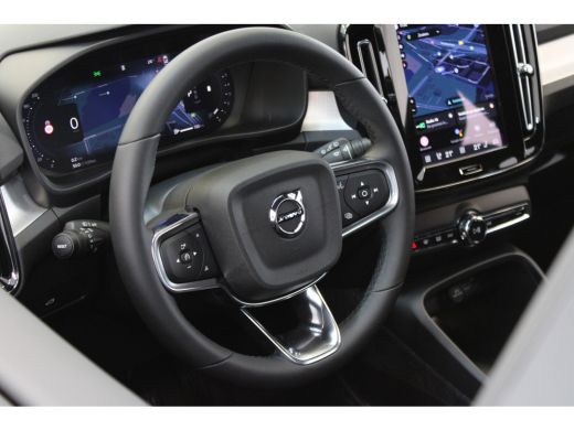 Volvo  XC40 B4 197PK Plus Black Edition | 360° | Panoramadak | Getint Glas | Adap Cruise | HK Audio | Memory ... ActivLease financial lease