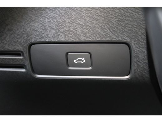 Volvo  XC40 B4 197PK Plus Black Edition | 360° | Panoramadak | Getint Glas | Adap Cruise | HK Audio | Memory ... ActivLease financial lease