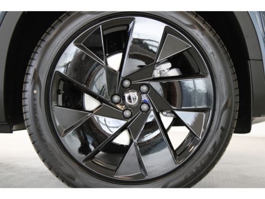 Volvo  XC40 B4 197PK Plus Black Edition | 360° | Panoramadak | Getint Glas | Adap Cruise | HK Audio | Memory ... ActivLease financial lease