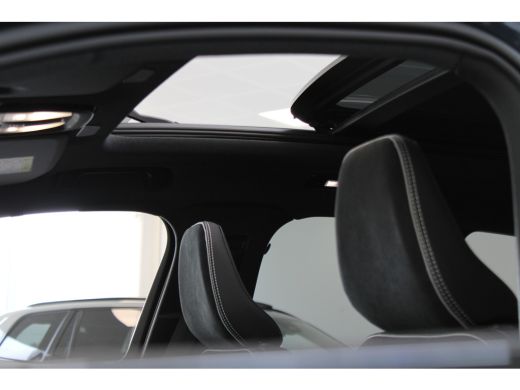 Volvo  XC40 B4 197PK Plus Black Edition | 360° | Panoramadak | Getint Glas | Adap Cruise | HK Audio | Memory ... ActivLease financial lease