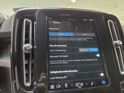 Volvo  XC40 Recharge P8 AWD R-Design | Harman Kardon | BLIS | Trekhaak | ActivLease financial lease