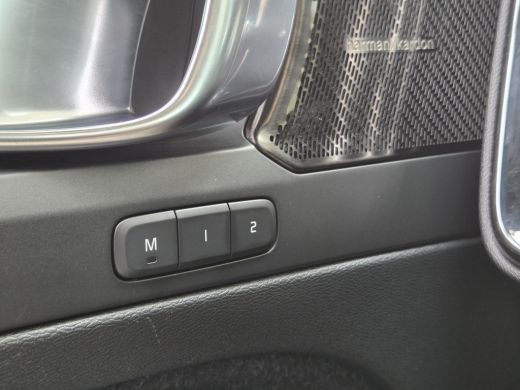Volvo  XC40 Recharge P8 AWD R-Design | Harman Kardon | BLIS | Trekhaak | ActivLease financial lease