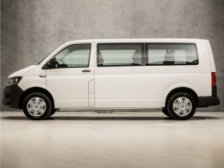 Volkswagen Transporter 2.0 TDI L2H1 8 Persoons (APPLE CARPLAY, NAVIGATIE, BLUETOOTH, AIRCO, ELEK PAKKET, ARMSTEUN, SPORT...