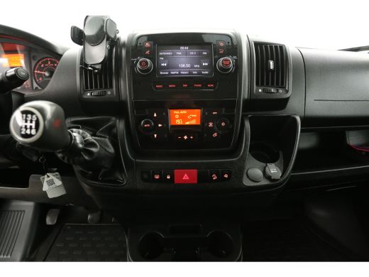 Citroën Jumper 35 2.2 BlueHDi L3H2 | Clima | Luchtvering | Cruise | 3-Zits | Trekh. | Camera | Parkeersens. ActivLease financial lease