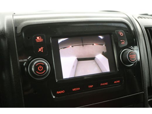 Citroën Jumper 35 2.2 BlueHDi L3H2 | Clima | Luchtvering | Cruise | 3-Zits | Trekh. | Camera | Parkeersens. ActivLease financial lease