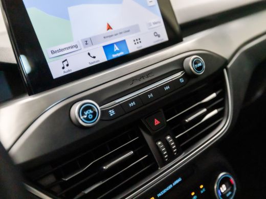 Ford Focus 1.0 EcoBoost Titanium Business Automaat (APPLE CARPLAY, GROOT NAVI, STUUR/STOELVERWARMING, ADAPTI... ActivLease financial lease