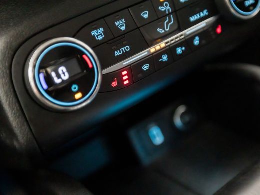 Ford Focus 1.0 EcoBoost Titanium Business Automaat (APPLE CARPLAY, GROOT NAVI, STUUR/STOELVERWARMING, ADAPTI... ActivLease financial lease