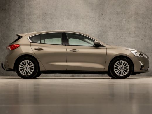 Ford Focus 1.0 EcoBoost Titanium Business Automaat (APPLE CARPLAY, GROOT NAVI, STUUR/STOELVERWARMING, ADAPTI... ActivLease financial lease
