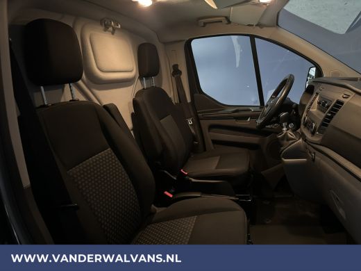 Ford Transit Custom 2.0 TDCI 131pk L1H2 Euro6 Airco | Cruiscontrol | 2500kg Trekhaak | Sidebars | LM velgen Stoelverw... ActivLease financial lease