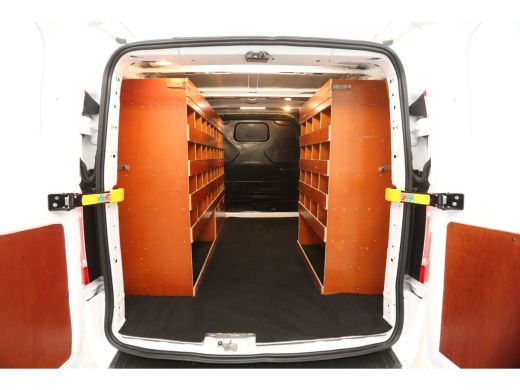 Ford Transit Custom 280 2.0 TDCI L1H1 Airco Cruise Kasten LED Navigatie Imperiaal 3 Persoons Inrichting PDC Trekhaak ActivLease financial lease