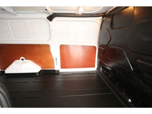Ford Transit Custom 300 2.0 TDCI L2H1 Airco Cruise Carplay Navigatie PDC 3 Persoons Elektrpakket Trekhaak ActivLease financial lease