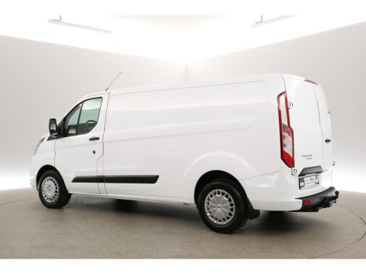 Ford Transit Custom 300 2.0 TDCI L2H1 Airco Cruise Carplay Navigatie PDC 3 Persoons Elektrpakket Trekhaak ActivLease financial lease