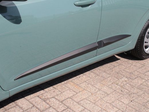 Hyundai i10 1.0 Comfort Smart | Achteruitrijcamera | Airco | Armsteun voor ActivLease financial lease