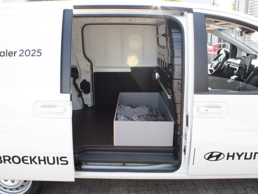 Hyundai Staria 1.6 T-GDI HEV | Excl.BTW/Excl.BPM | Cruise control adaptief met Stop&Go | Zijschuifdeur links | Z... ActivLease financial lease