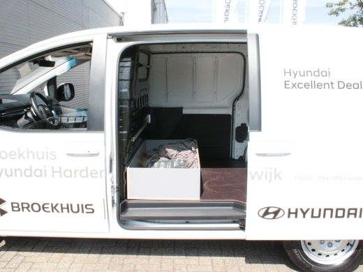 Hyundai Staria 1.6 T-GDI HEV | Excl.BTW/Excl.BPM | Cruise control adaptief met Stop&Go | Zijschuifdeur links | Z... ActivLease financial lease
