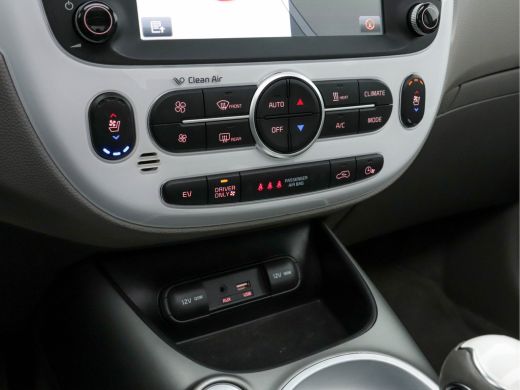 Kia e-Soul EV Executive-Plus-Line (INCL-BTW) Aut  *PANO | NAPPA-LEATHER | LED-LIGHTS | NAVI-FULLMAP |  CAMER... ActivLease financial lease