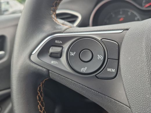 Opel Crossland X 1.2 Turbo Innovation | Airco (automatisch) | Cruise control | Hoofd airbag(s) voor ActivLease financial lease