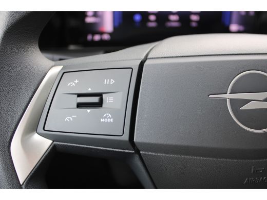 Opel Frontera 1.2 Turbo Hybrid Edition / Navigatie / Camera / LED / Draadloze Telefoonlader / Parkeersensoren /... ActivLease financial lease