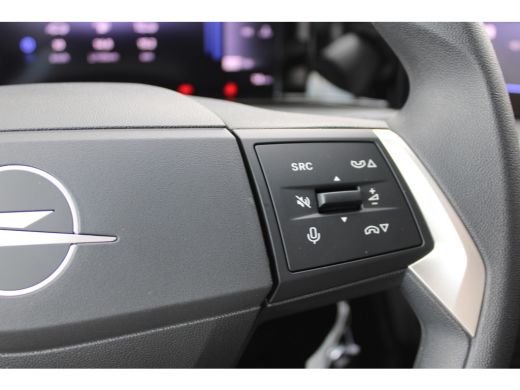 Opel Frontera 1.2 Turbo Hybrid Edition / Navigatie / Camera / LED / Draadloze Telefoonlader / Parkeersensoren /... ActivLease financial lease