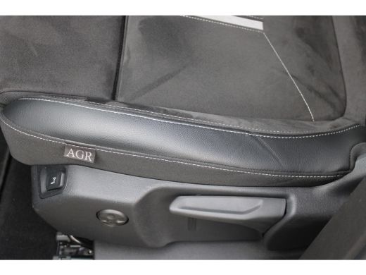 Opel Grandland 1.6 Turbo 300 pk Plug-In Hybrid 4x4 GSe / Navigatie / 360 Camera / Keyless / LEDER / Stuur -en St... ActivLease financial lease