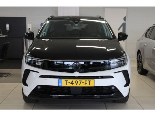 Opel Grandland 1.6 Turbo Plug-In Hybrid 4x4 GSe / Navigatie / 360 Camera / Keyless / LEDER / Stuur -en Stoelverw... ActivLease financial lease