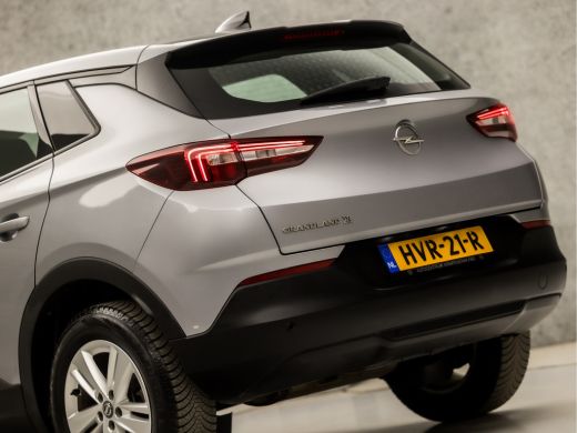 Opel Grandland X 1.2 Turbo Elegance Automaat (APPLE CARPLAY, GROOT NAVI, PARKEERSENSOREN, SPORTSTOELEN, LANE ASSIS... ActivLease financial lease