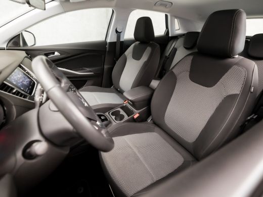 Opel Grandland X 1.2 Turbo Elegance Automaat (APPLE CARPLAY, GROOT NAVI, PARKEERSENSOREN, SPORTSTOELEN, LANE ASSIS... ActivLease financial lease