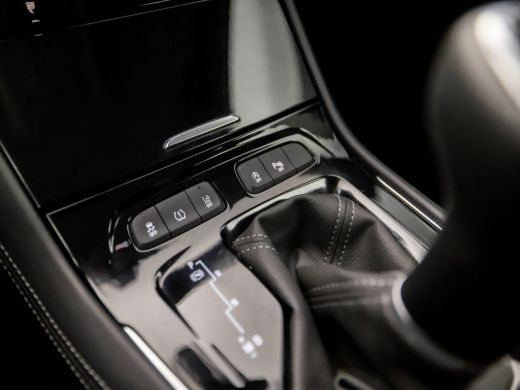 Opel Grandland X 1.2 Turbo Elegance Automaat (APPLE CARPLAY, GROOT NAVI, PARKEERSENSOREN, SPORTSTOELEN, LANE ASSIS... ActivLease financial lease