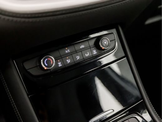 Opel Grandland X 1.2 Turbo Elegance Automaat (APPLE CARPLAY, GROOT NAVI, PARKEERSENSOREN, SPORTSTOELEN, LANE ASSIS... ActivLease financial lease