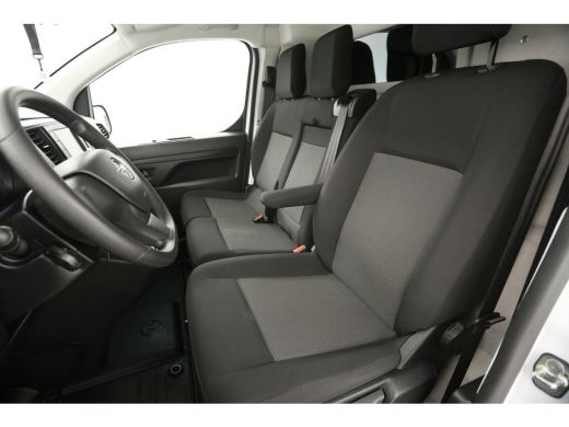 Opel Vivaro 2.0 CDTI L3H1 145PK Airco Cruise Camera Carplay 3 Persoons Navi PDC Elektrpakket ActivLease financial lease