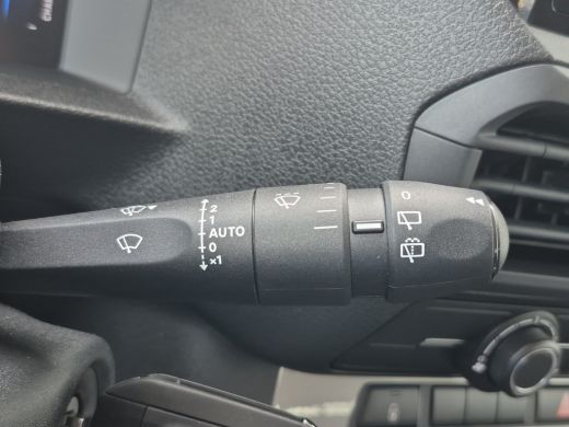 Opel Vivaro-e L3 75 kWh 9 persoons! 8 jaar garantie | Achterruitverwarming | Achteruitrijcamera | Airco ActivLease financial lease