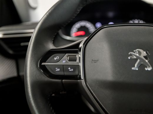 Peugeot 2008 1.2 PureTech Sport (APPLE CARPLAY, LANE ASSIST, PARKEERSENSOREN, SPORTSTOELEN, CRUISE, ELEK PAKKE... ActivLease financial lease