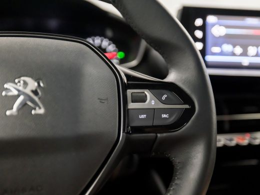 Peugeot 2008 1.2 PureTech Sport (APPLE CARPLAY, LANE ASSIST, PARKEERSENSOREN, SPORTSTOELEN, CRUISE, ELEK PAKKE... ActivLease financial lease