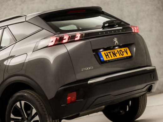 Peugeot 2008 1.2 PureTech Sport (VIRTUAL COCKPIT, APPLE CARPLAY, 360 CAMERA, LEDER, SPORTSTOELEN, CRUISE, LANE... ActivLease financial lease