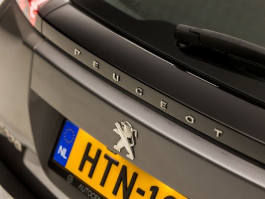 Peugeot 2008 1.2 PureTech Sport (VIRTUAL COCKPIT, APPLE CARPLAY, 360 CAMERA, LEDER, SPORTSTOELEN, CRUISE, LANE... ActivLease financial lease