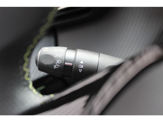 Peugeot 208 1.2 PURETECH 100PK GT PACK / NAVI / LEDER / CLIMA / PDC / 17" LMV / CAMERA / KEYLESS / ADAPT. CRU... ActivLease financial lease