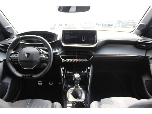 Peugeot 208 1.2 PURETECH 100PK GT PACK / NAVI / LEDER / CLIMA / PDC / 17" LMV / CAMERA / KEYLESS / ADAPT. CRU... ActivLease financial lease
