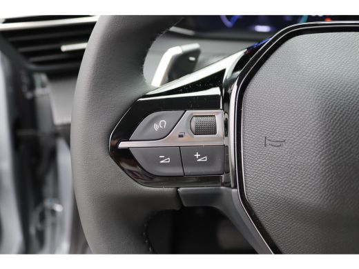 Peugeot 208 € 2500 Voorraad Voordeel | Allure 1.2 Hybrid | 16" Lichtmetalen velgen 'ELBORN' | Climate Control... ActivLease financial lease