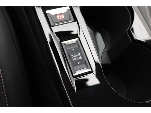 Peugeot 208 € 2500 Voorraad Voordeel | Allure 1.2 Hybrid | 16" Lichtmetalen velgen 'ELBORN' | Climate Control... ActivLease financial lease