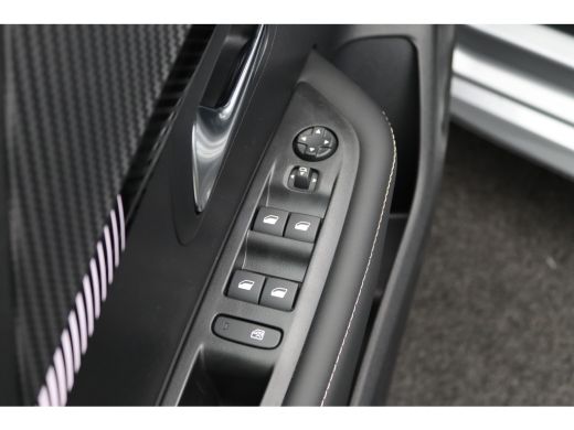 Peugeot 208 € 2500 Voorraad Voordeel | Allure 1.2 Hybrid | 16" Lichtmetalen velgen 'ELBORN' | Climate Control... ActivLease financial lease