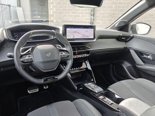 Peugeot 208 Hybrid 136 e-DCS6 GT | Achterbank in delen neerklapbaar | Achterspoiler | Achteruitrijcamera | Ac... ActivLease financial lease
