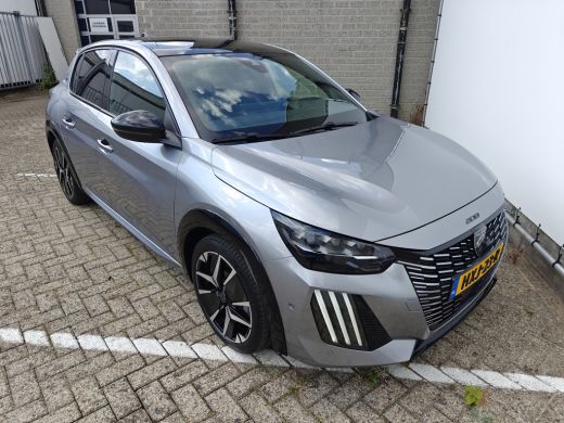 Peugeot 208 Hybrid 136 e-DCS6 GT | Achterbank in delen neerklapbaar | Achterspoiler | Achteruitrijcamera | Ac... ActivLease financial lease